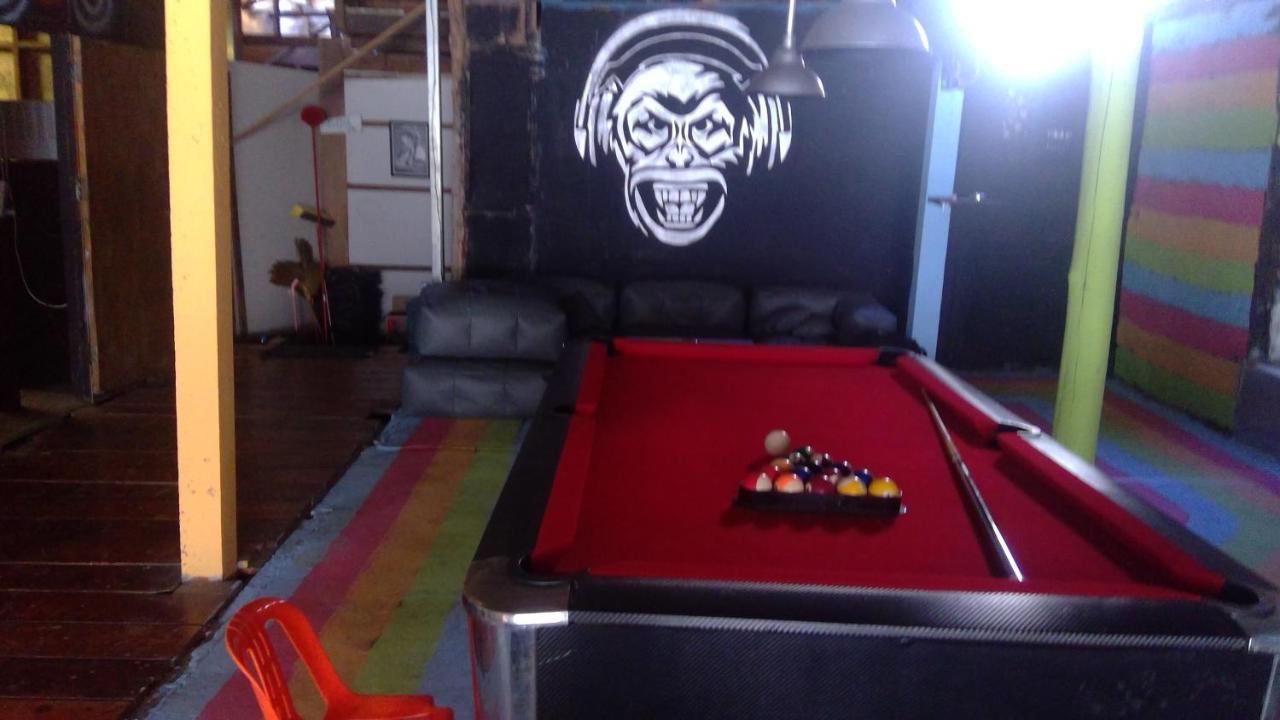 Crazy Monkey Hotel Trat Kültér fotó
