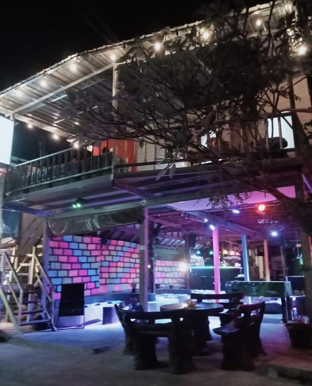 Crazy Monkey Hotel Trat Kültér fotó