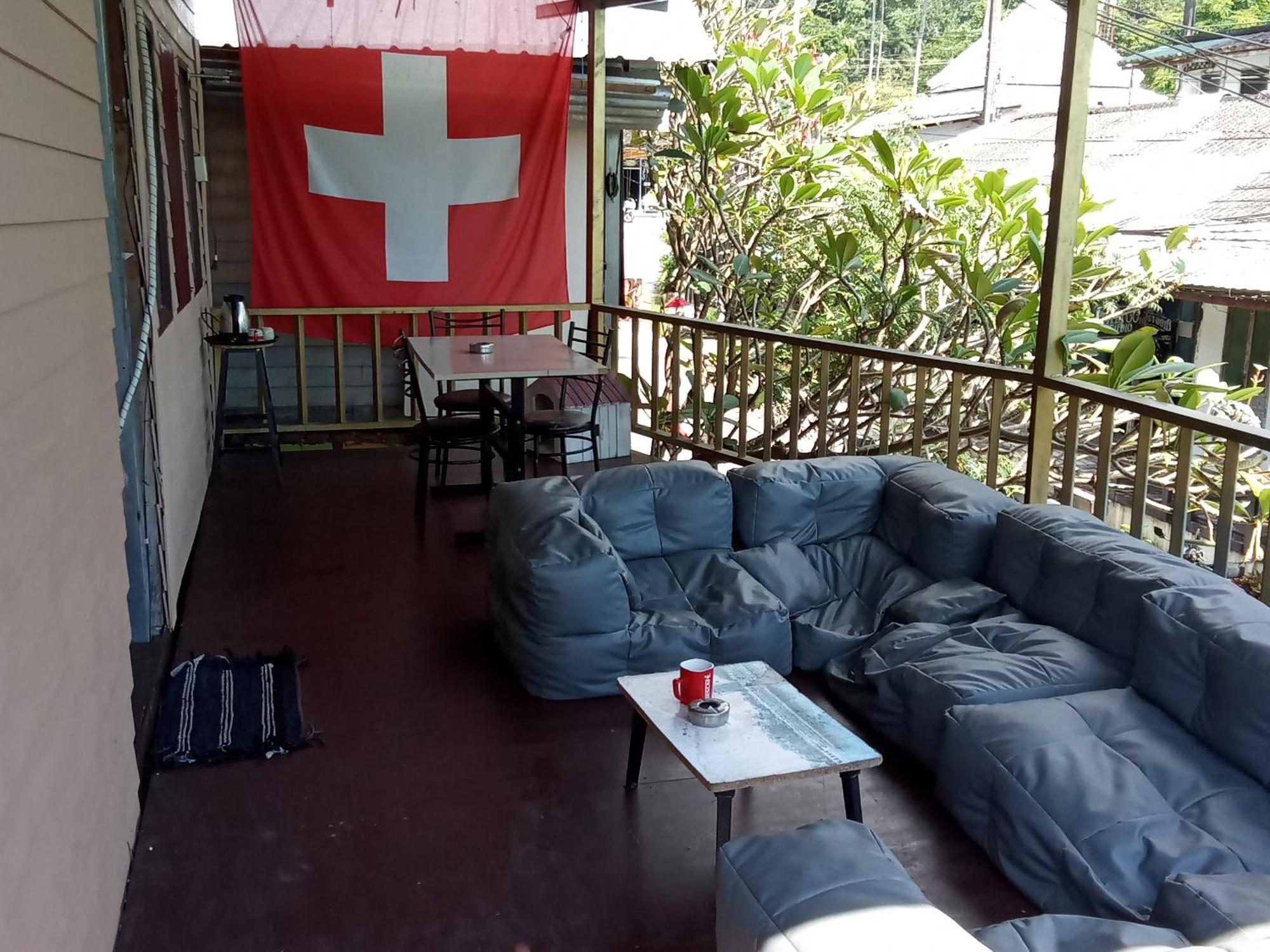 Crazy Monkey Hotel Trat Kültér fotó