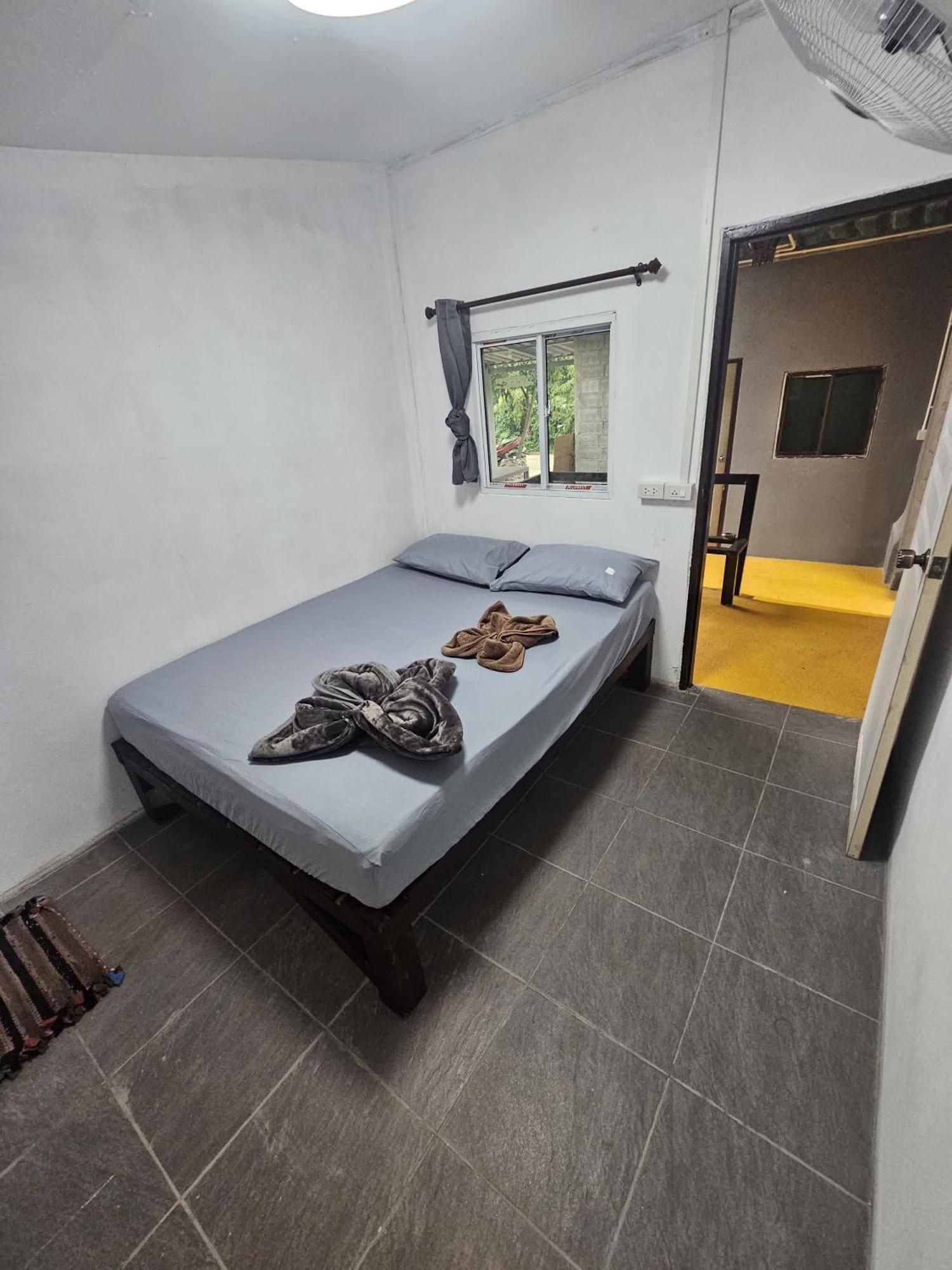 Crazy Monkey Hotel Trat Kültér fotó